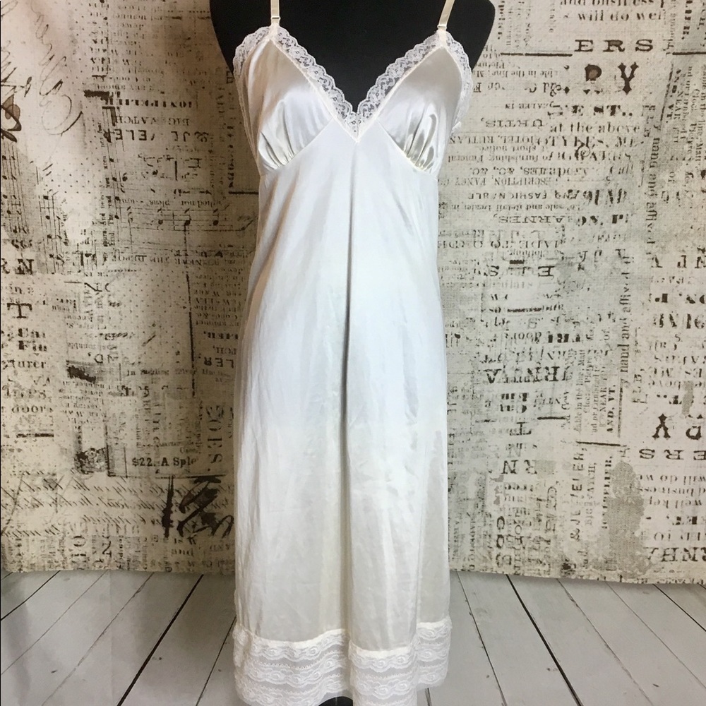 Vintage Sliperfection Lace Slip Sz 34